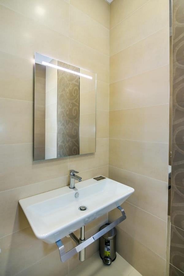 Lux Family Apartment In City Center Baku Exterior photo